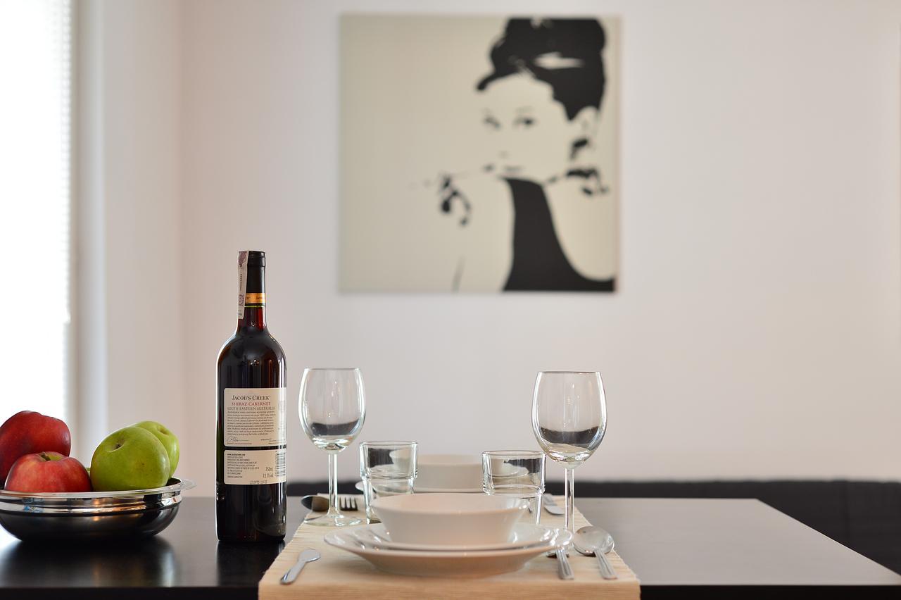 Bizzi Luxdesign Studio - Warsawa Bagian luar foto